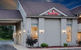 Ramada By Wyndham Cleveland Airport West